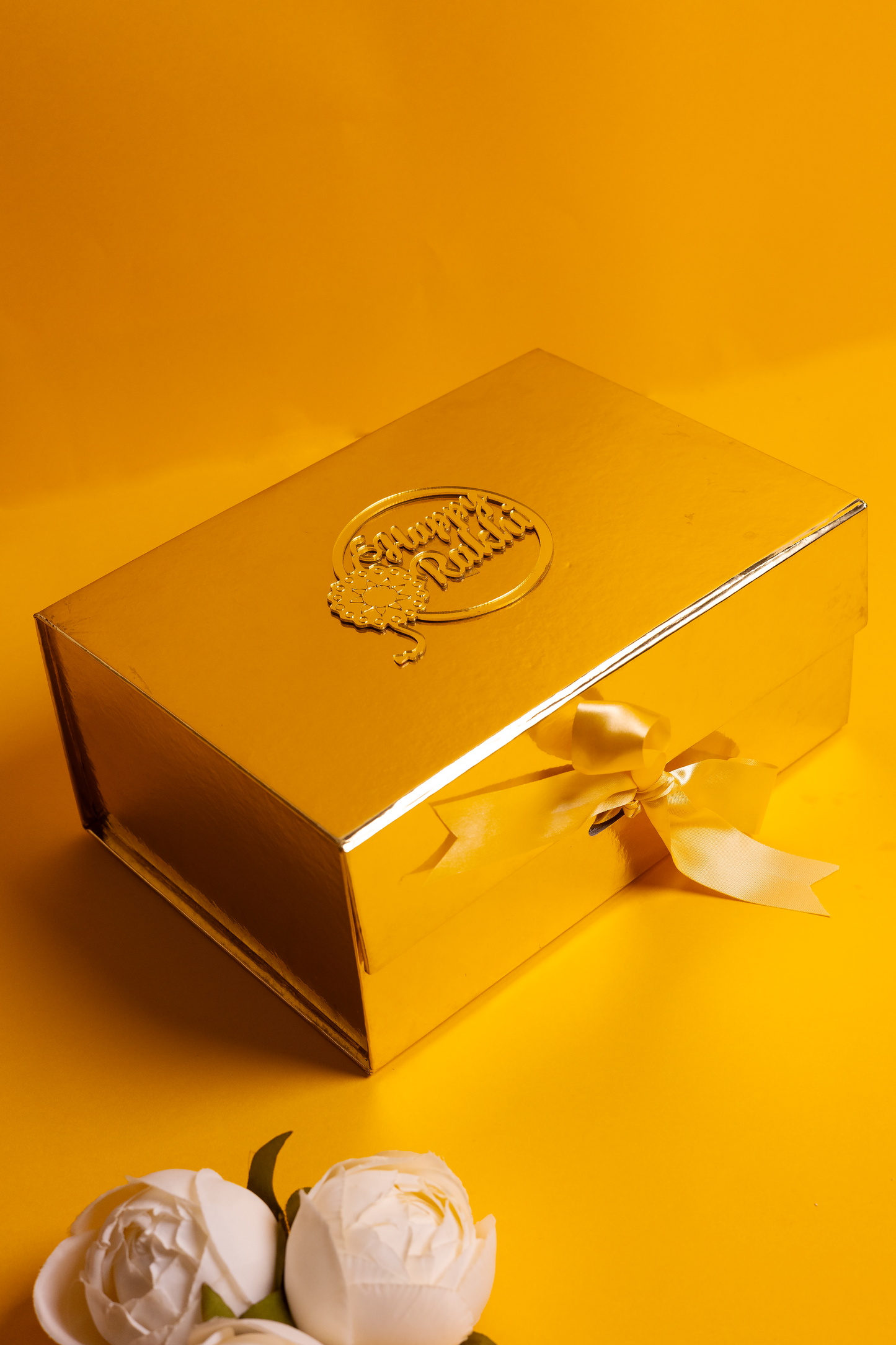 Drama Queen Essentials – Glam Gift Hamper with Makeup, Clutch & Accessories