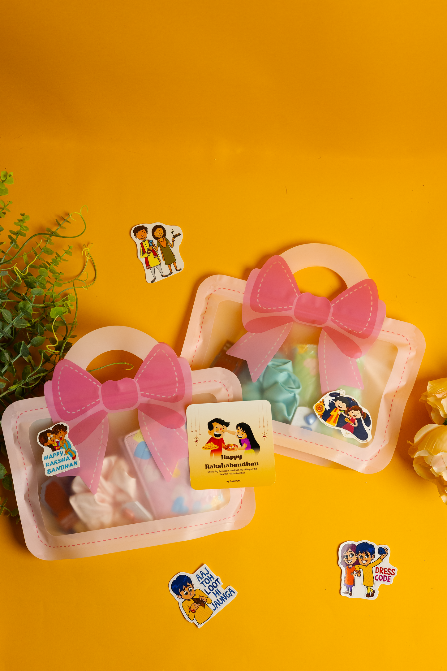 Mini Cutie Hamper – Adorable Wallet, Chocolates & Accessories Gift Box