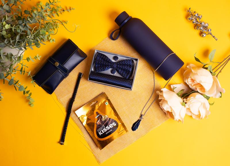 Elegant Veer Box – Rakhi Hamper for Stylish Brothers