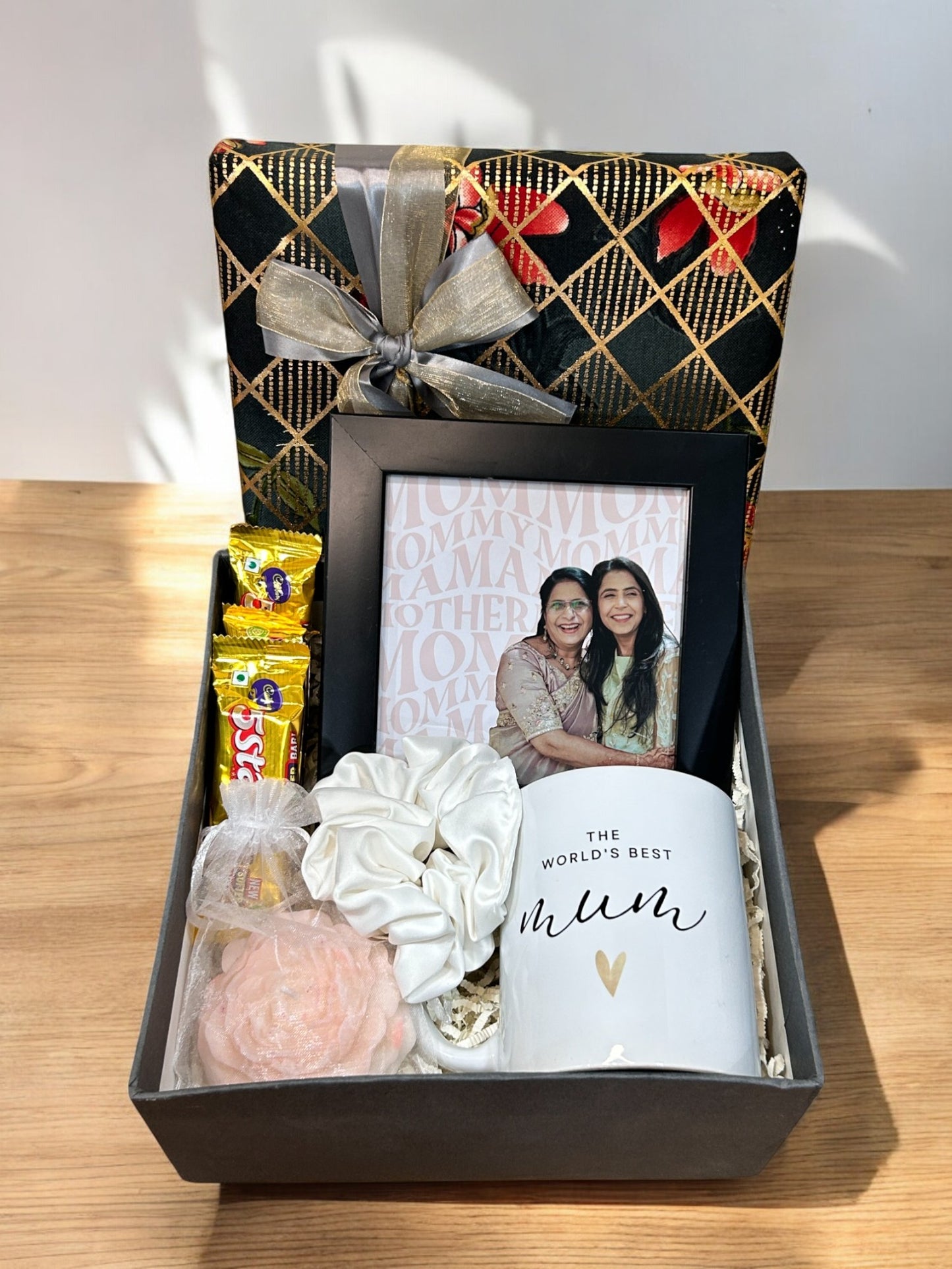 Golden Hearted Hamper – Personalized Gift Box