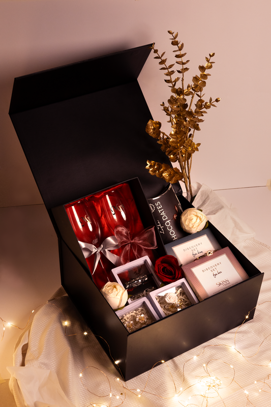 Mr & Mrs Moments – Couple Gift Hamper