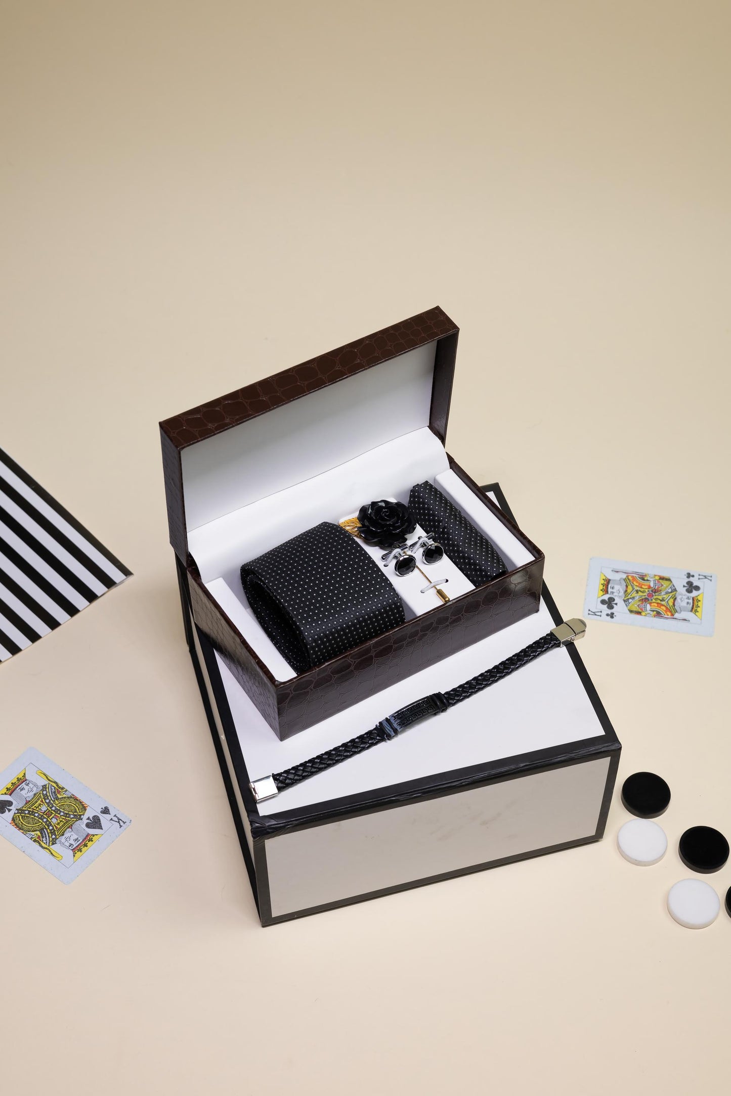 Groomsmen Gift Box – Premium Wedding Edition Accessories Set